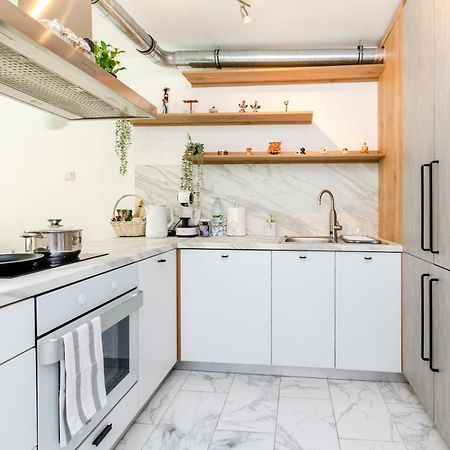 The White Apartment - Free Parking Софія Екстер'єр фото