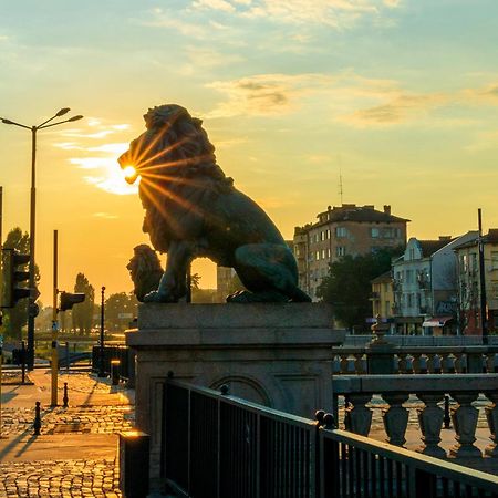 The White Apartment - Free Parking Софія Екстер'єр фото