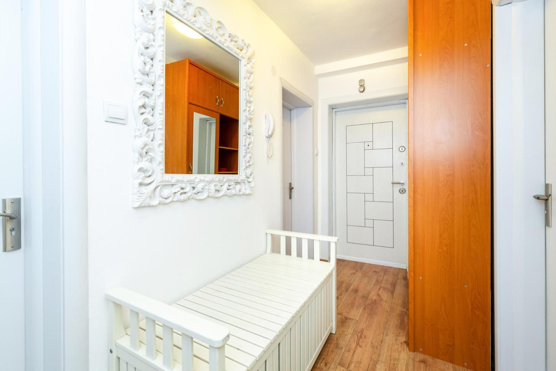The White Apartment - Free Parking Софія Екстер'єр фото