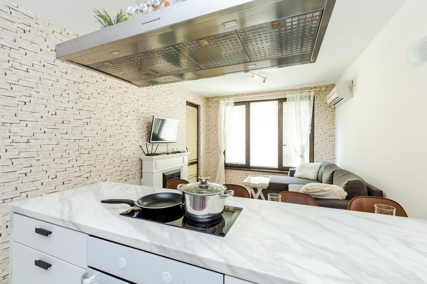 The White Apartment - Free Parking Софія Екстер'єр фото