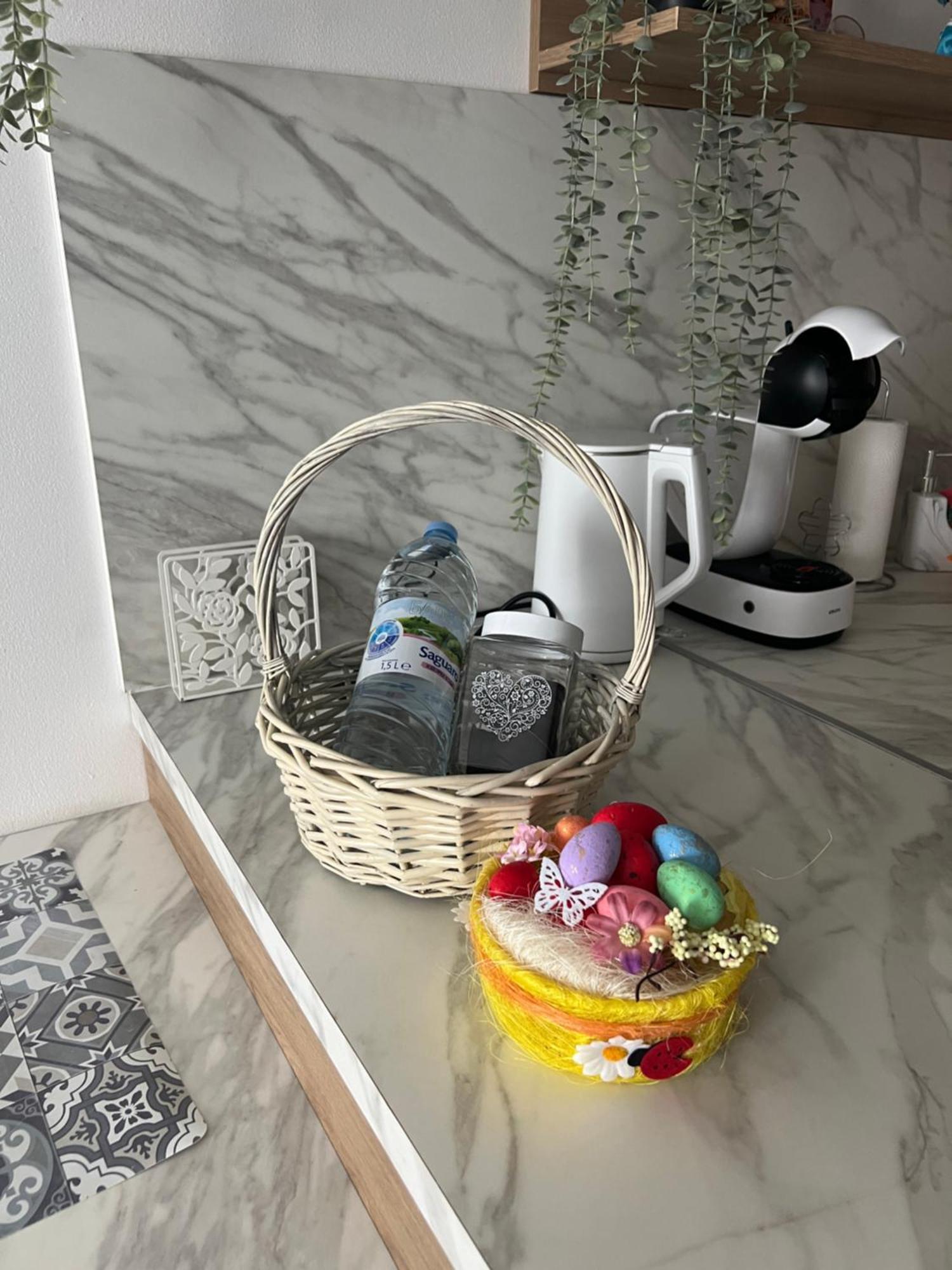 The White Apartment - Free Parking Софія Екстер'єр фото