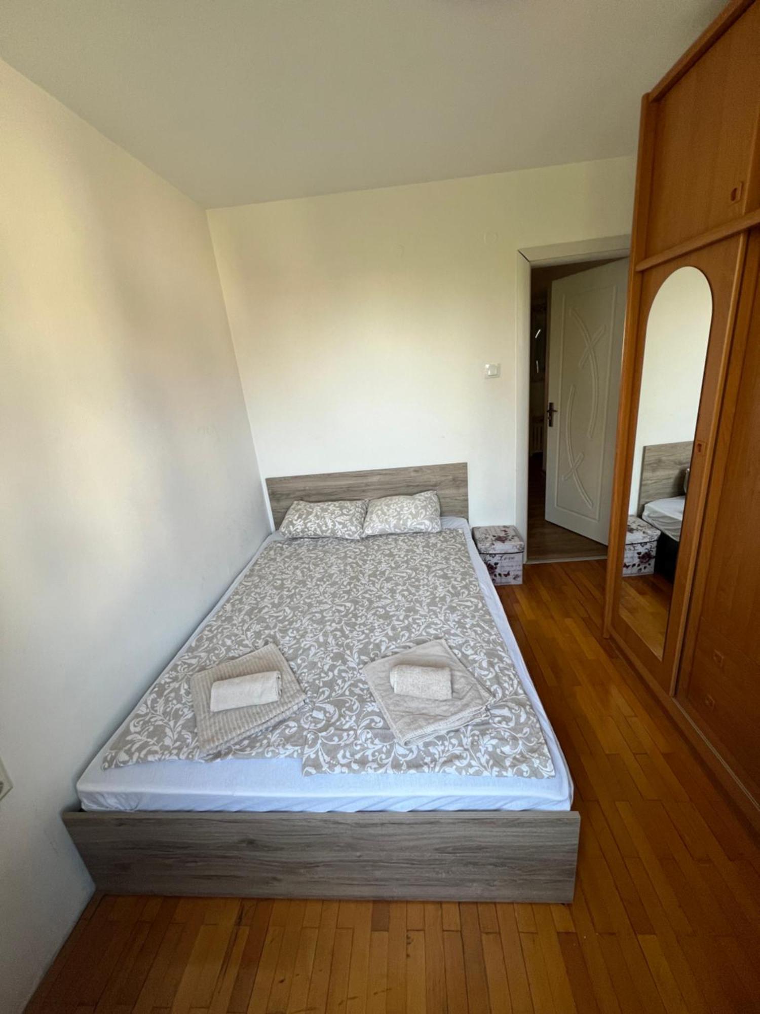 The White Apartment - Free Parking Софія Екстер'єр фото