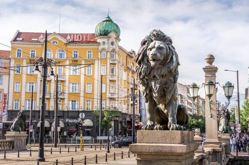 The White Apartment - Free Parking Софія Екстер'єр фото